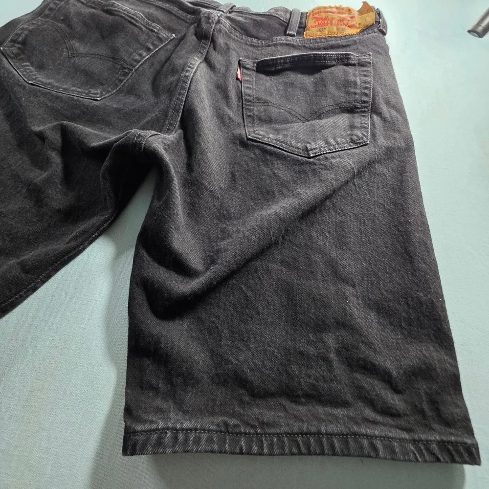 Levis 501 Mens Black Denim Shorts Original Fit Button Fly Cut Off Size 38 W38